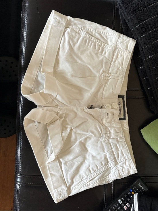 Abercrombie & Fitch Pants - Abercrombie & Fitch White Women's Jean Shorts